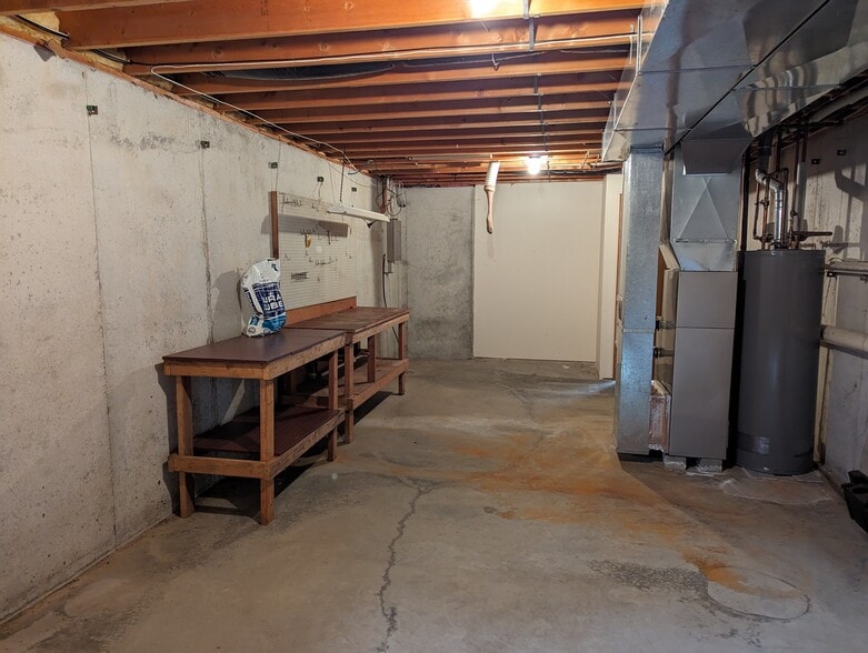 Building Photo - 500 Wildwood Dr