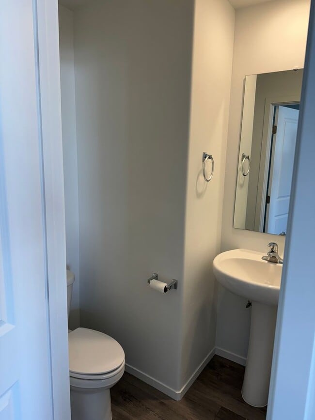 Building Photo - 2958 W Graham Lp