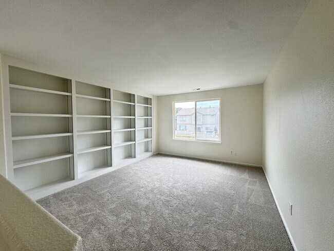 Building Photo - 2444 E 127th Pl