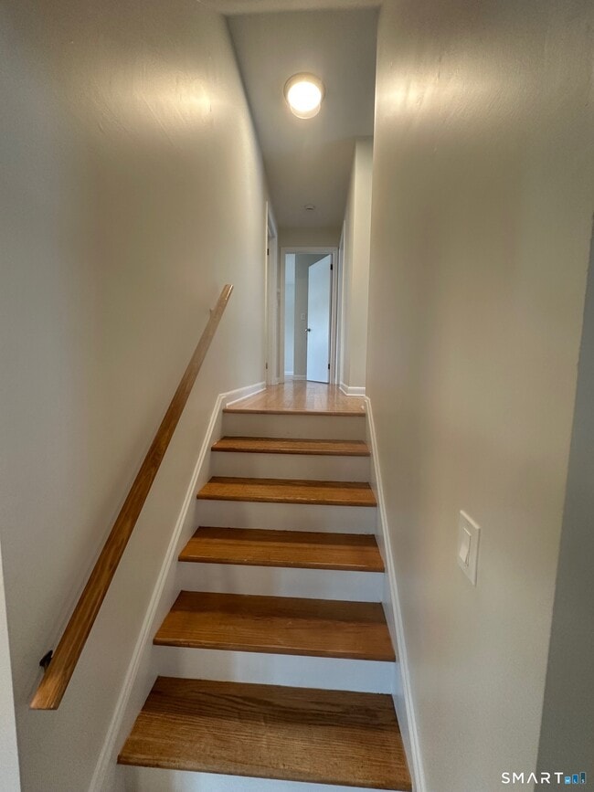 Building Photo - 161 Brion Dr