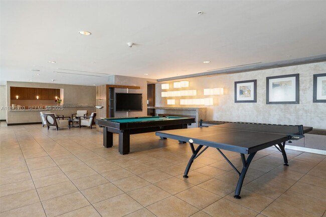 Building Photo - 60 SW 13th St