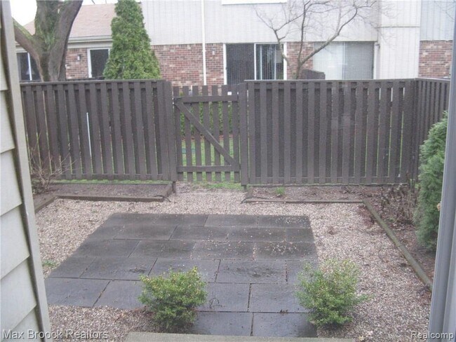 Building Photo - 1859 Wickham St