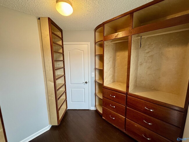 Building Photo - 14606 Eva Cir