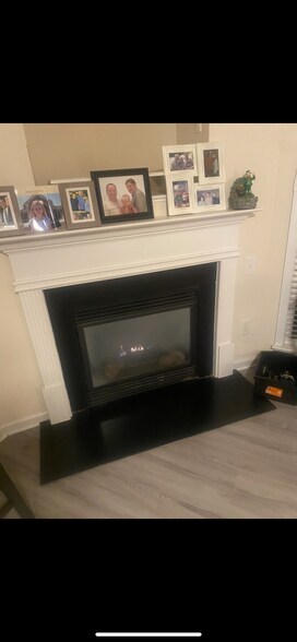 Building Photo - 4345 Cedarcroft Ct