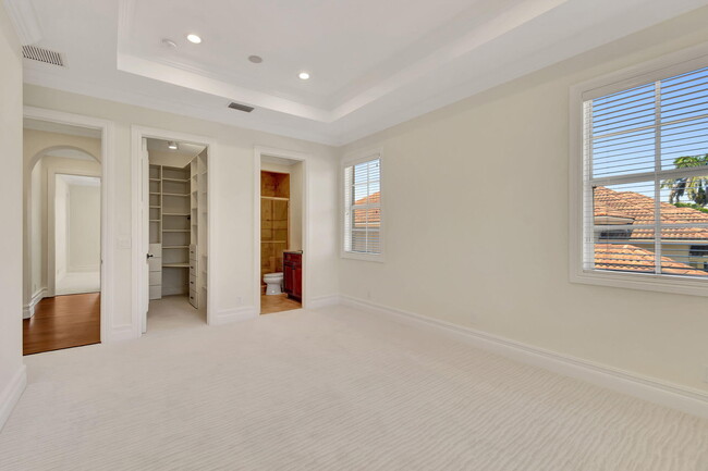 Building Photo - 953 Banyan Dr