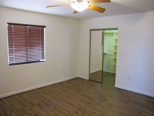 Building Photo - 3BR/2BA/2CG, 1519 sq.ft on half acre in Huachuca City, AZ