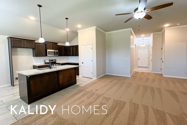 Building Photo - 4812 Crystal Hill Dr