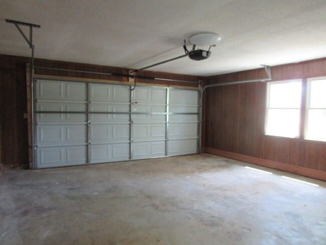 Building Photo - Steeplechase Subdivision, Close to Shaw AFB!