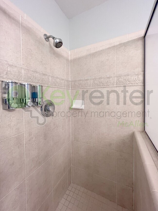 Building Photo - Gorgeous 4 bed/ 2 bath home in Sharyland Plantation (Mission, TX)