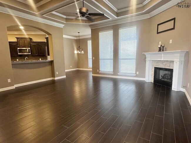 Building Photo - 5016 Southfork Dr
