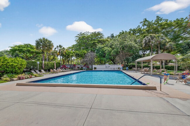 Building Photo - 3499 Oaks Way