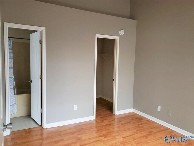 Building Photo - 181 Waters Edge Ln