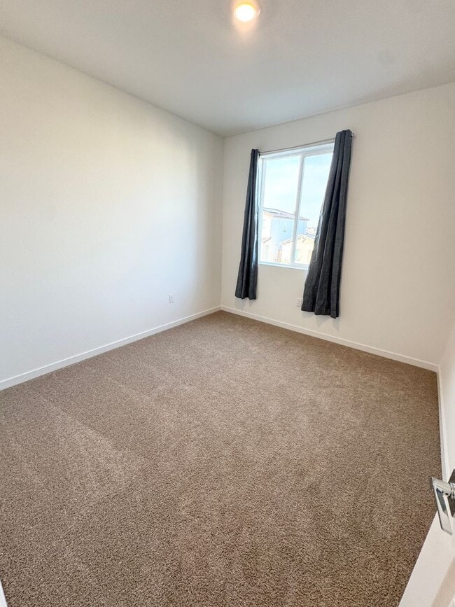 Building Photo - BRAND NEW 5 Bedrooms 3 Full Baths Solar Included Blossom Plan at Lilly Community SEE VIDEO