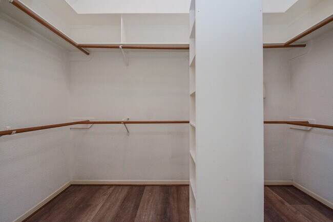 Building Photo - 23119 N Warmstone Way