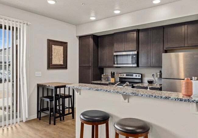 Building Photo - 7353 N Lucy Rose Ln
