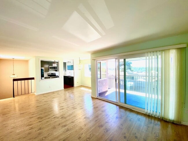 Building Photo - FOR RENT -  3 Bd/2 Ba 1,392 Sf In Friars Village Community, Townhome In San Diego Fashion Valley ...