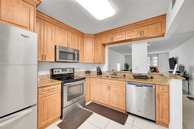 Building Photo - 1820 SW 81st Ave