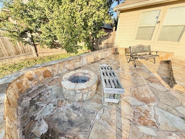 Building Photo - 168 Dolomite Dr