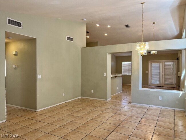 Building Photo - 9824 Double Rock Dr