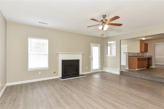 Building Photo - 215 Capeton Ct