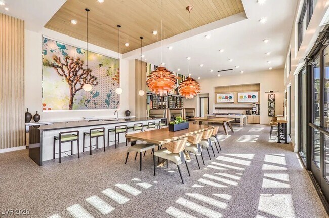 Building Photo - 4555 Camino Al Norte