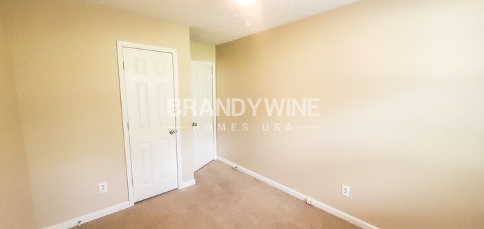 Building Photo - 190 Rosewood Dr