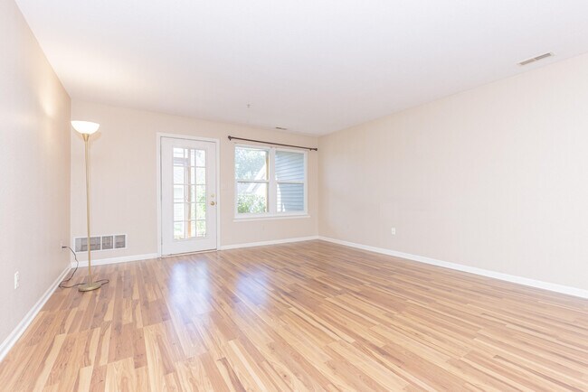 Building Photo - 1324 Heatherwood Ln