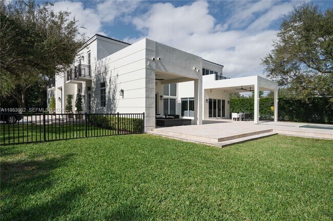 Building Photo - 6355 SW 114th St