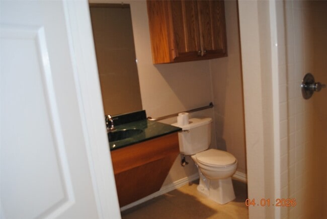 Building Photo - 255 N Dallas Ave