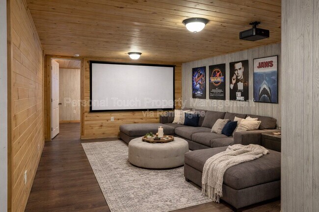 Building Photo - 611 2nd Ave W