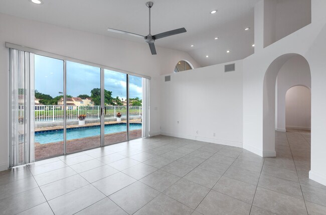 Building Photo - 23390 Torre Cir