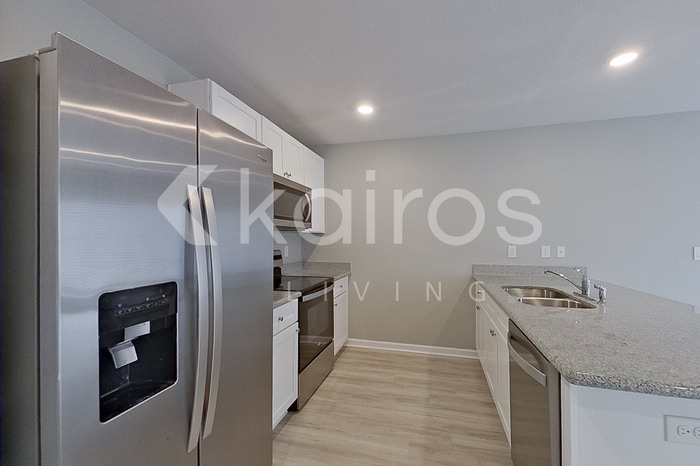 Building Photo - 241 Monarch Ln