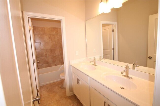 Building Photo - 4266 Waxwing St