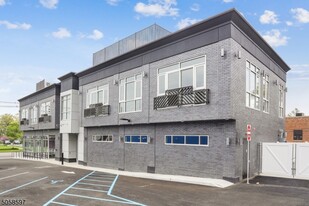 Building Photo - 271 Millburn Ave