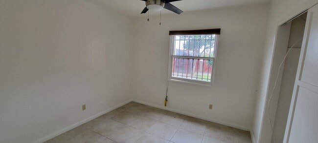 Building Photo - 3244 Clairemont Dr