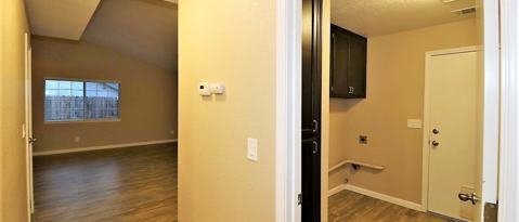 Building Photo - 850 Spaniel Dr