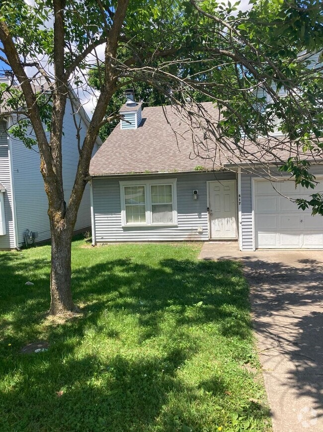 Building Photo - 517/519 Chris Dr.