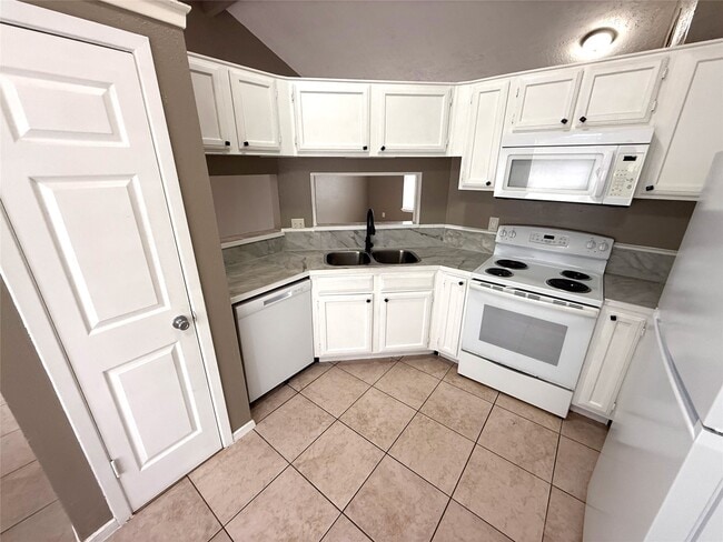 Building Photo - 2503 Ironclad Dr