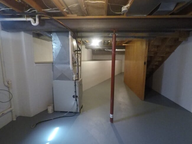 Building Photo - 1509 Kenwood Dr