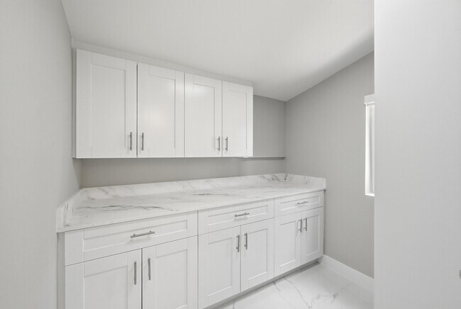 Building Photo - 4380 NW 59th Ct