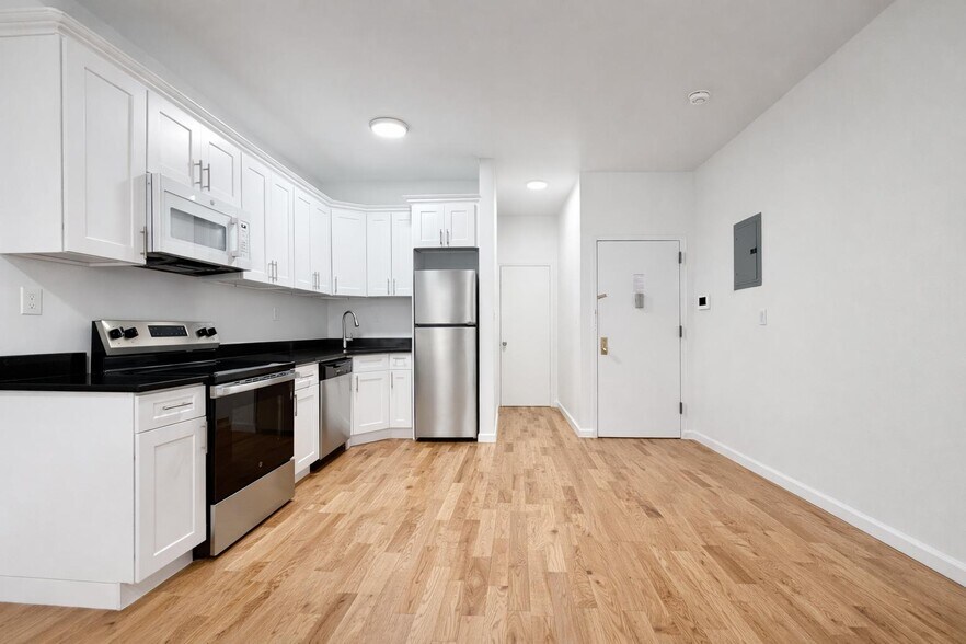 Building Photo - 346 W 52nd St