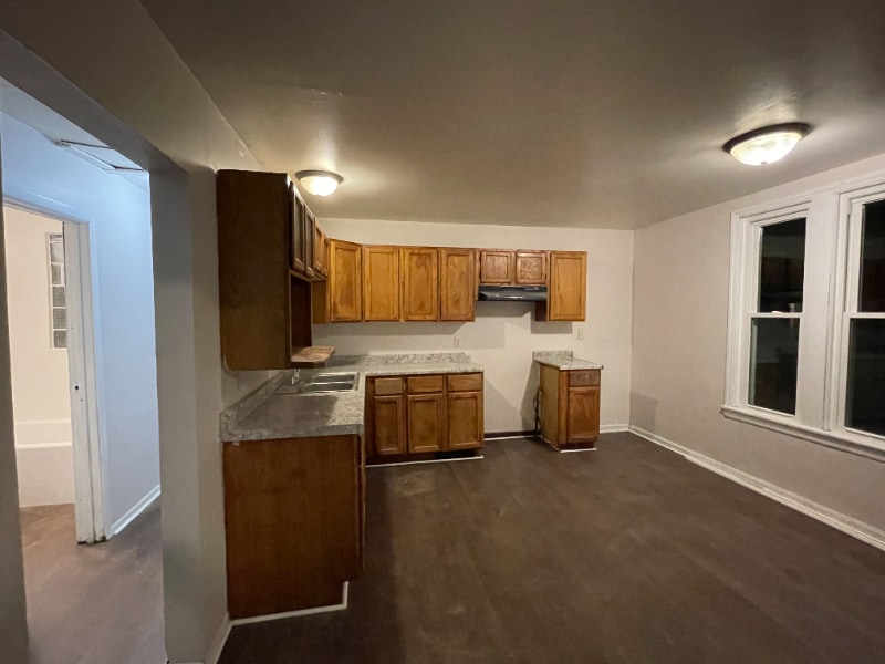 Building Photo - 6121 12th Ave