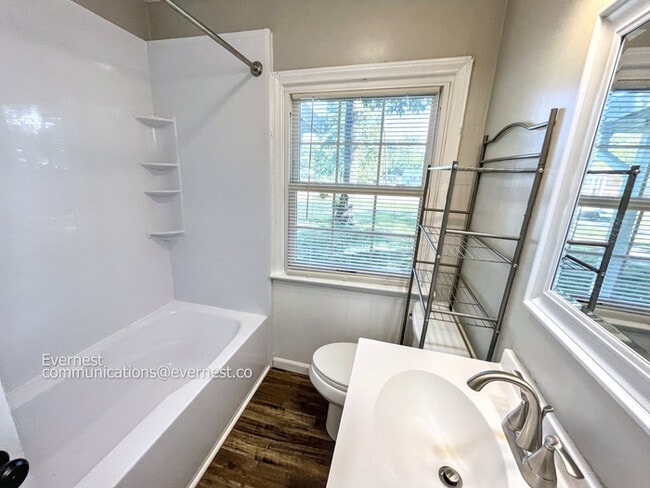 Building Photo - 3316 Browndell Dr