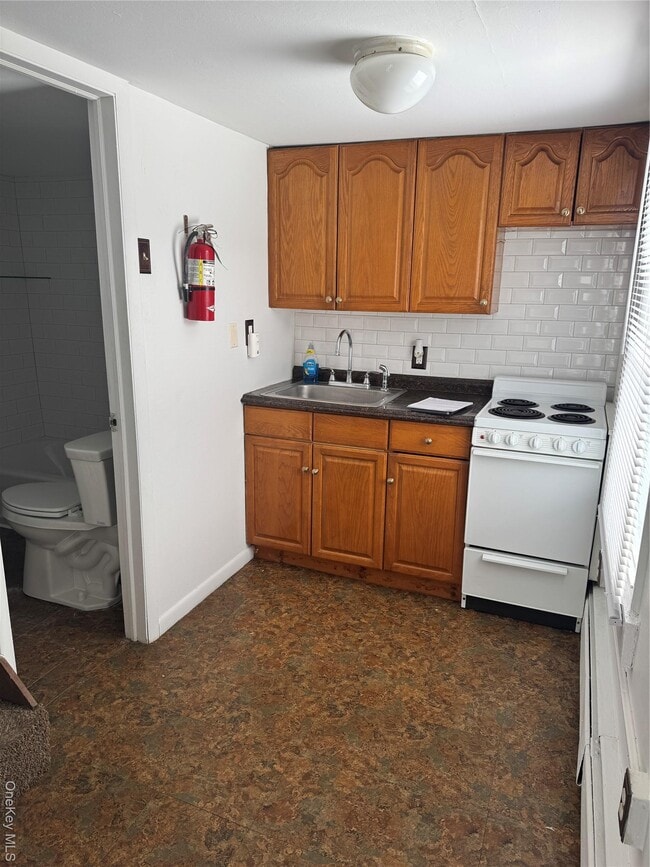 Building Photo - 523 Fostertown Rd