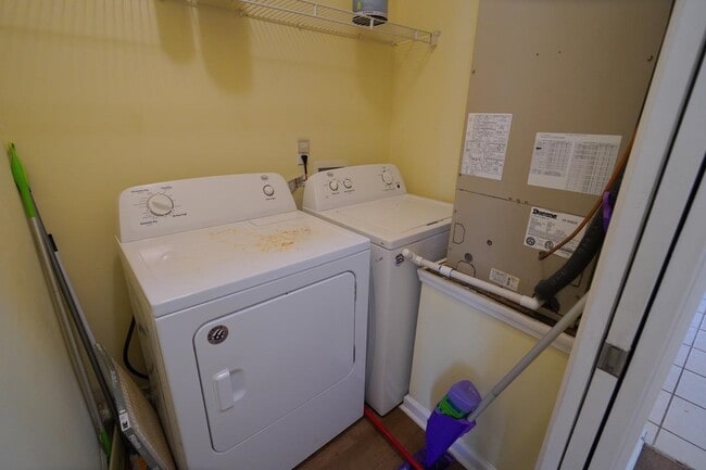 Building Photo - 3400 Old Bainbridge Rd