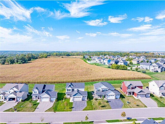Building Photo - 1574 Edgebrook Ln