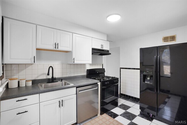 Building Photo - 813 Chain of Rocks Dr