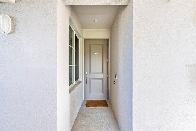 Building Photo - 12140 Wellen Golf St