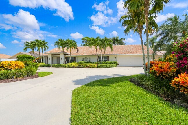 Building Photo - ** LELY COUNTRY CLUB UNFURNISHED 3 BEDROOM...