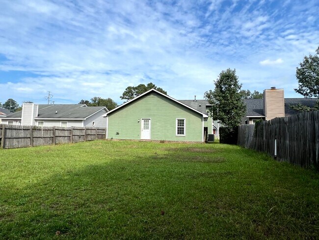 Building Photo - 2154 Skyview Dr